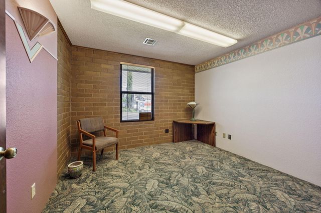 907 W Main Street, Medford, OR 97501
