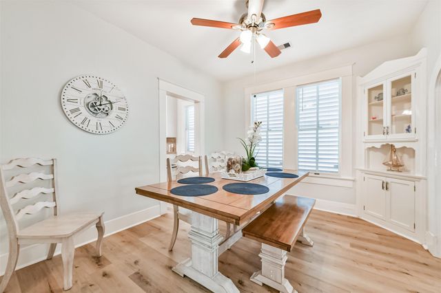 2115 Jack Johnson Boulevard, Galveston, TX 77550