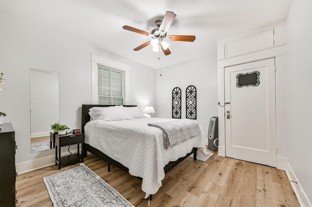 2115 Jack Johnson Boulevard, Galveston, TX 77550
