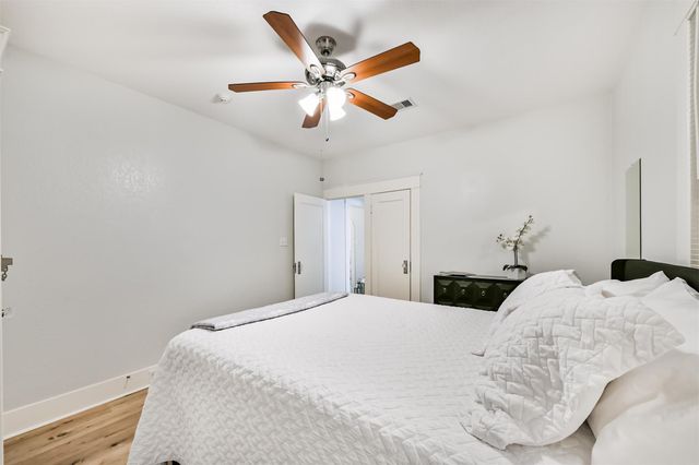 2115 Jack Johnson Boulevard, Galveston, TX 77550
