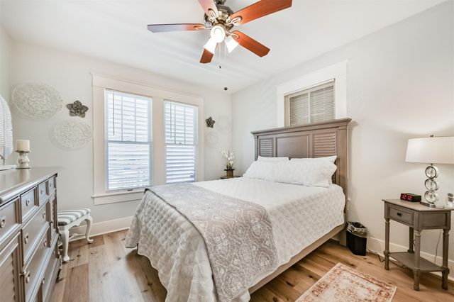 2115 Jack Johnson Boulevard, Galveston, TX 77550