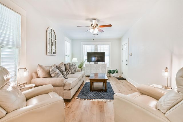 2115 Jack Johnson Boulevard, Galveston, TX 77550
