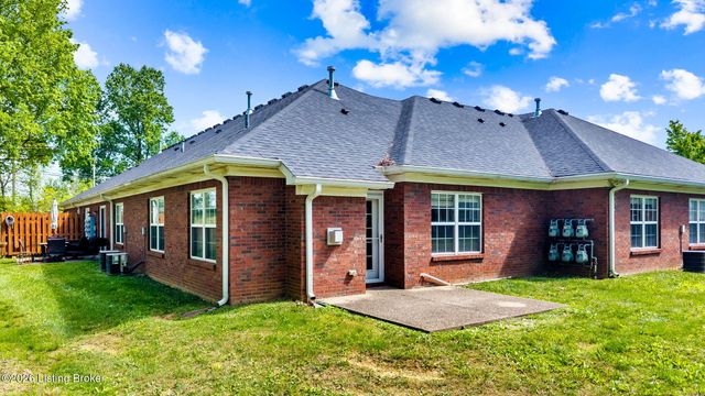 7108 Emily Ann Ln, Crestwood, KY 40014