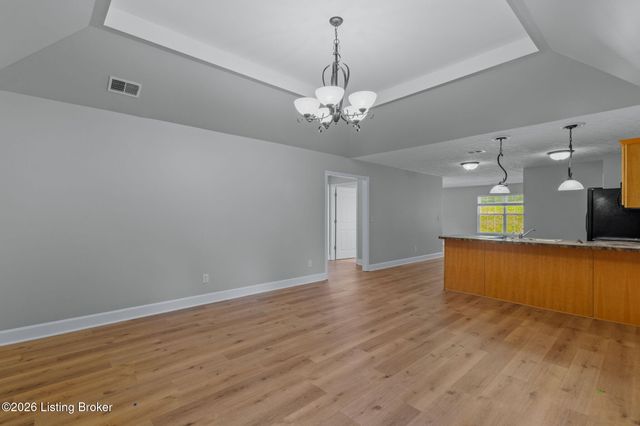7108 Emily Ann Ln, Crestwood, KY 40014