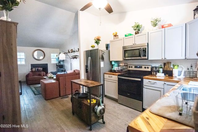 233 Cedar Ridge Lane, Havelock, NC 28532