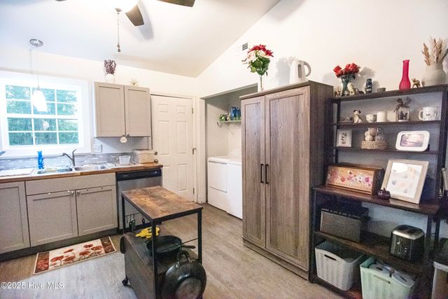 233 Cedar Ridge Lane, Havelock, NC 28532