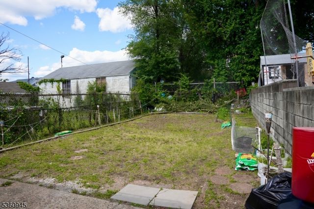268 Paterson Ave, Paterson City, NJ 07502