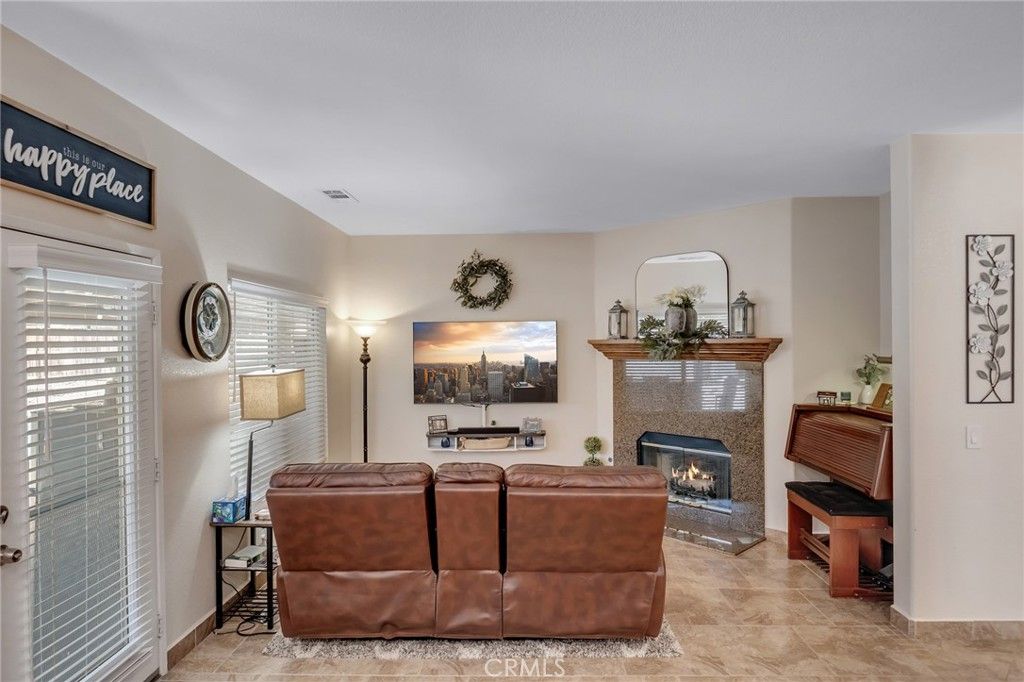 Image 10 of property listing at 12463 Antelope Drive, Victorville, CA 92392