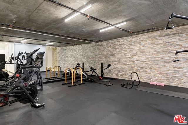 225 S Hamilton Drive 106, Beverly Hills, CA 90211