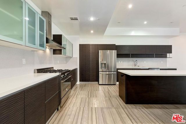 225 S Hamilton Drive 106, Beverly Hills, CA 90211
