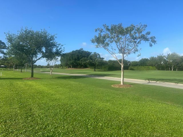 11743 N Lake Drive, Boynton Beach, FL 33436