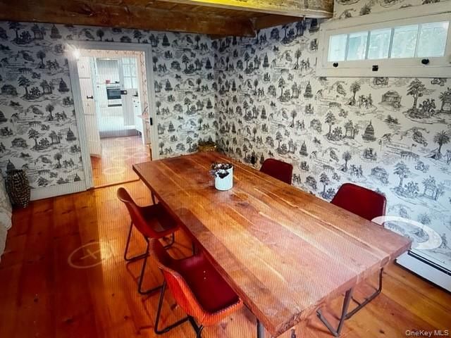 95 E Broadway, Roslyn, NY 11576