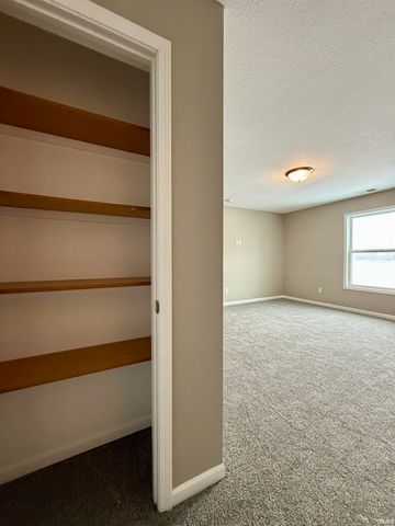 14926 Cypress Pointe Drive, Fort Wayne, IN 46818