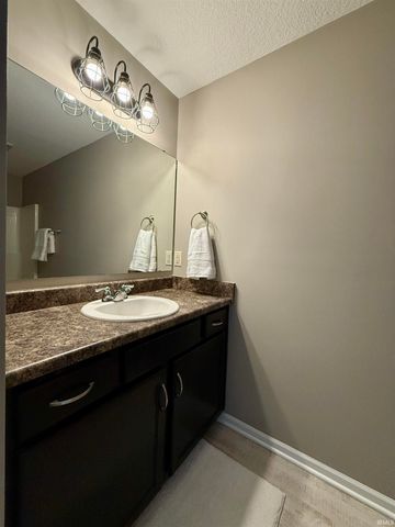 14926 Cypress Pointe Drive, Fort Wayne, IN 46818