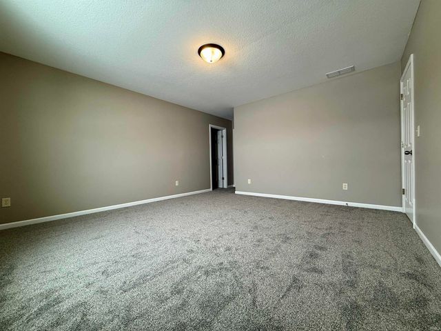 14926 Cypress Pointe Drive, Fort Wayne, IN 46818