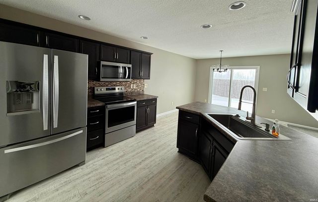 14926 Cypress Pointe Drive, Fort Wayne, IN 46818