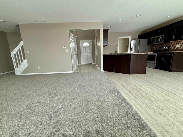 14926 Cypress Pointe Drive, Fort Wayne, IN 46818