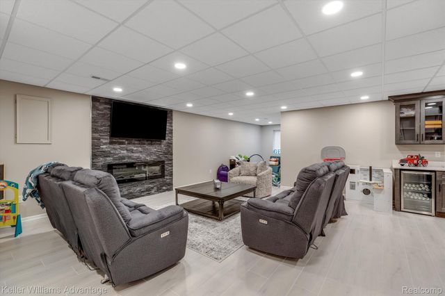 4818 Broomfield Way, Orion Twp, MI 48359