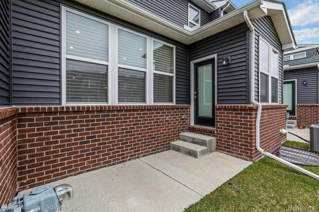 4818 Broomfield Way, Orion Twp, MI 48359