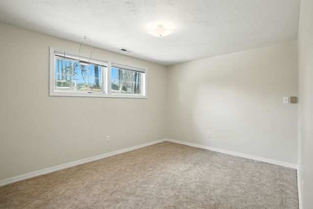 1026 W WOODWAY Ave, Spokane, WA 99218