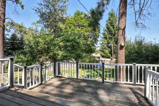 1026 W WOODWAY Ave, Spokane, WA 99218