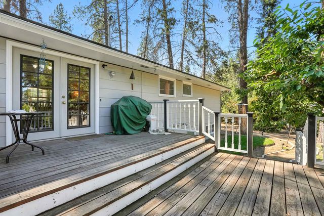 1026 W WOODWAY Ave, Spokane, WA 99218