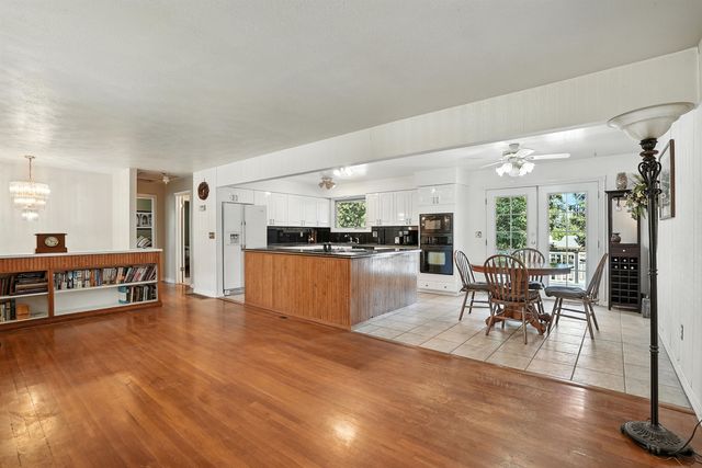 1026 W WOODWAY Ave, Spokane, WA 99218