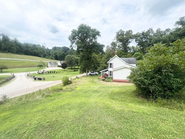 1532 County Road 118, Chesapeake, OH 45619