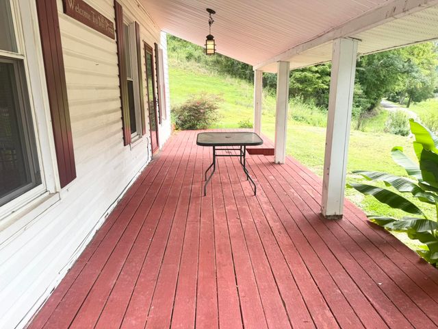 1532 County Road 118, Chesapeake, OH 45619