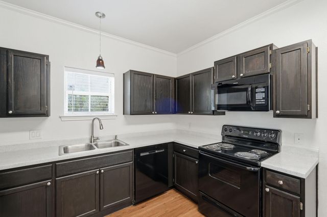 508 Bentwood DR, Leander, TX 78641