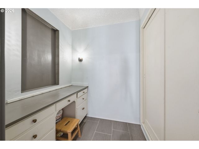 4000 E 24TH Ave, Eugene, OR 97403