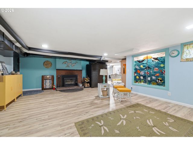 4000 E 24TH Ave, Eugene, OR 97403
