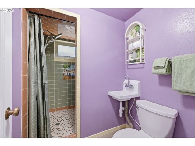 4000 E 24TH Ave, Eugene, OR 97403