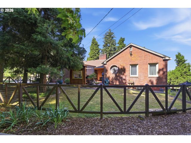 4000 E 24TH Ave, Eugene, OR 97403