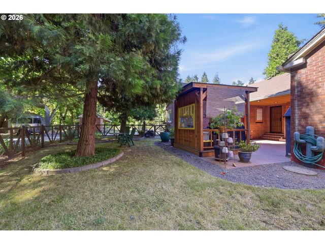 4000 E 24TH Ave, Eugene, OR 97403