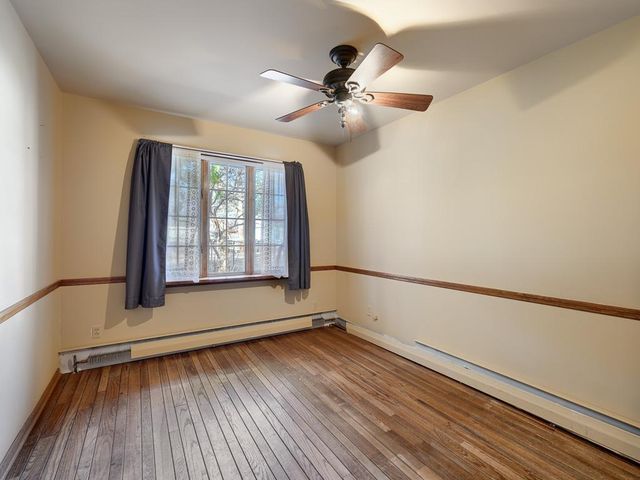 4230 Ewing Avenue N, Robbinsdale, MN 55422