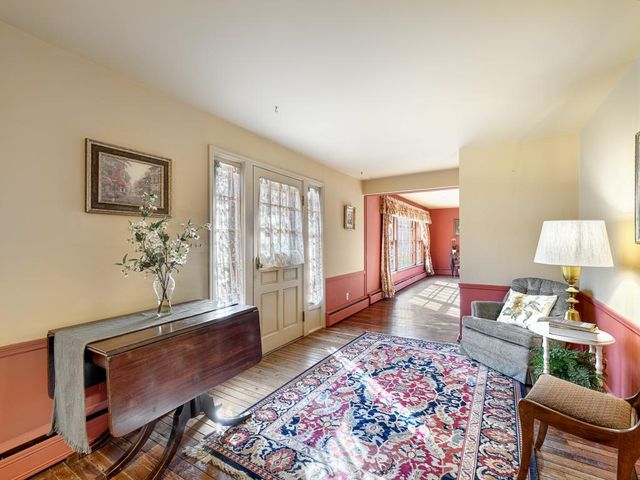 4230 Ewing Avenue N, Robbinsdale, MN 55422