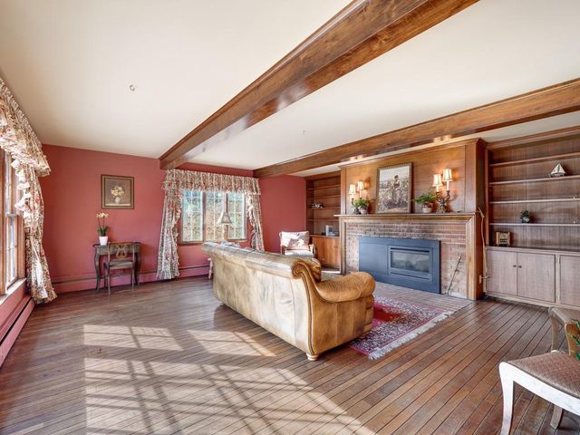 4230 Ewing Avenue N, Robbinsdale, MN 55422