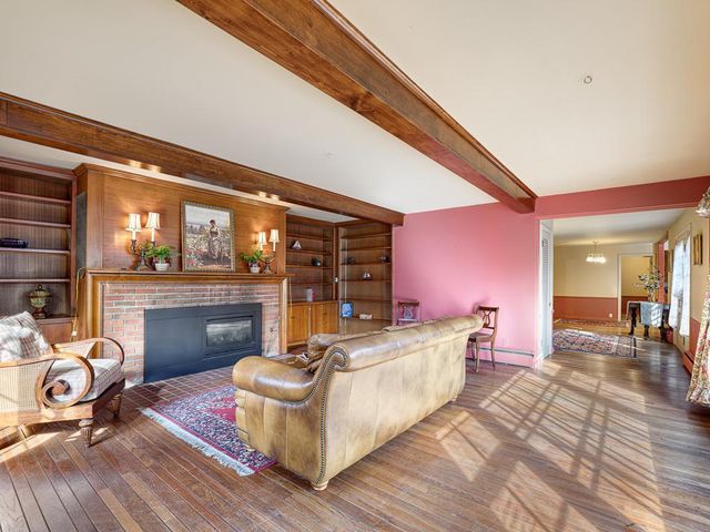 4230 Ewing Avenue N, Robbinsdale, MN 55422