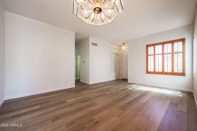 420 W HALF MOON Way, Chandler, AZ 85225