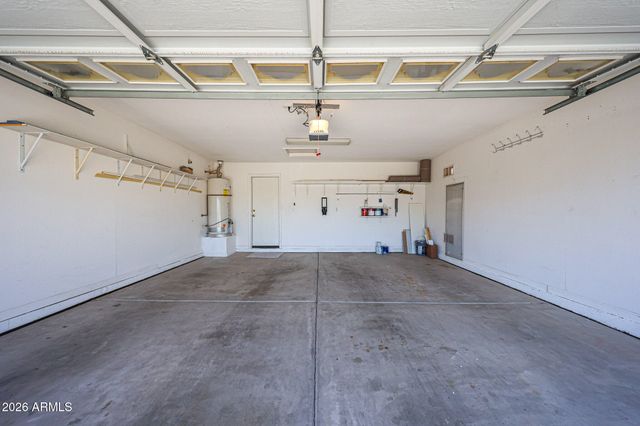 420 W HALF MOON Way, Chandler, AZ 85225