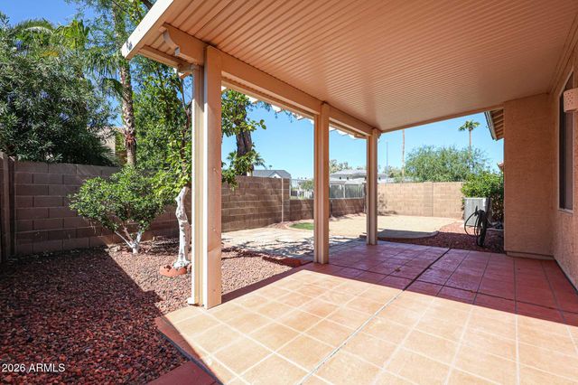 420 W HALF MOON Way, Chandler, AZ 85225