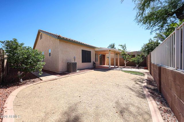 420 W HALF MOON Way, Chandler, AZ 85225