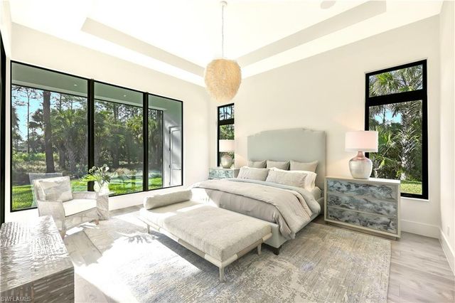 750 Myrtle TER, Naples, FL 34103
