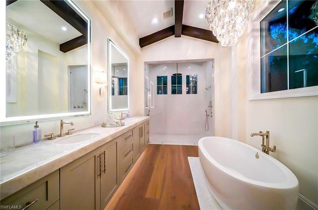 750 Myrtle TER, Naples, FL 34103