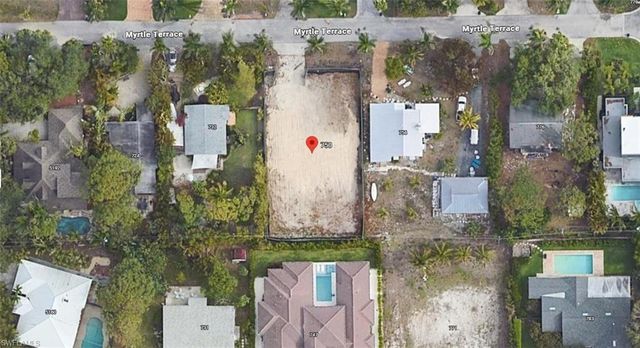 750 Myrtle TER, Naples, FL 34103