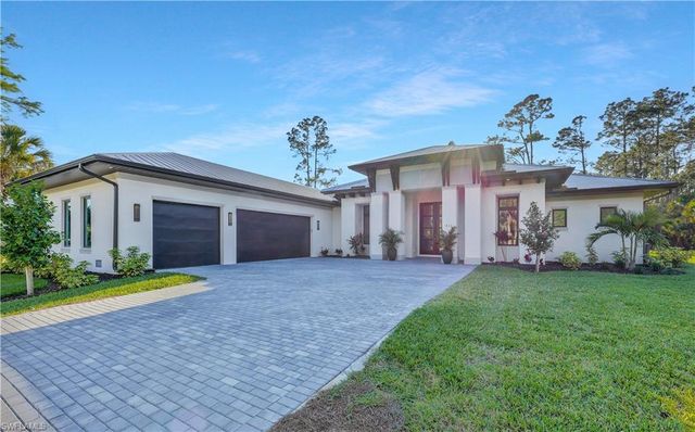 750 Myrtle TER, Naples, FL 34103