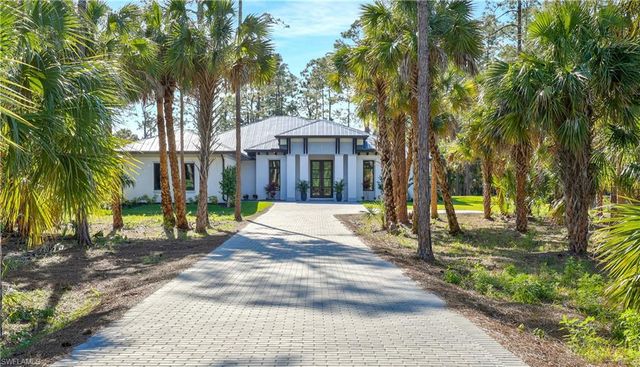 750 Myrtle TER, Naples, FL 34103
