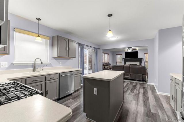 6950 Anna Drive, Van Buren Charter Township, MI 48111