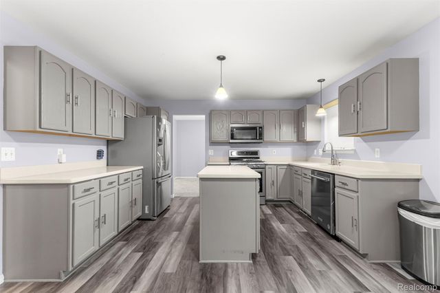 6950 Anna Drive, Van Buren Charter Township, MI 48111